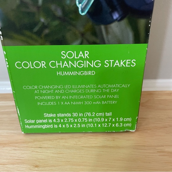 SolarHummingbird Stake - Color Changing Green - Picture 4 of 7
